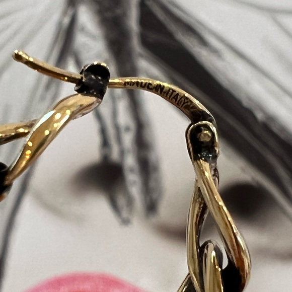 Alexander McQueen Gold Chain-Link Hoop Earrings - Picture 12 of 12